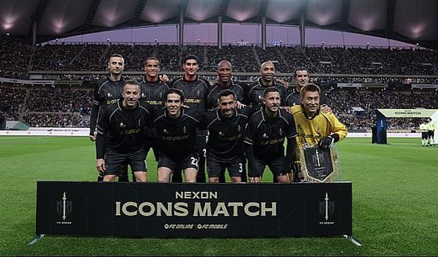 The attackers team started (left to right, top to bottom) with Dimitar Berbatov, Rivaldo, Marouane Fellaini, Didier Drogba, Thierry Henry, Figo, Del Piero, Kaka, Carlos Tevez, Eden Hazard and former Korean national team goalkeeper Kim Byung-ji