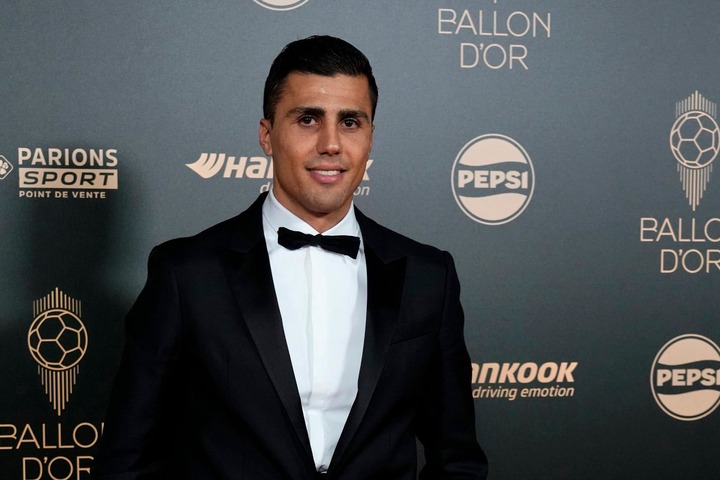 Rodri Hernandez attends the 68th Ballon D'Or Photocall at Theatre Du Chatelet on October 28, 2024 in Paris, France.