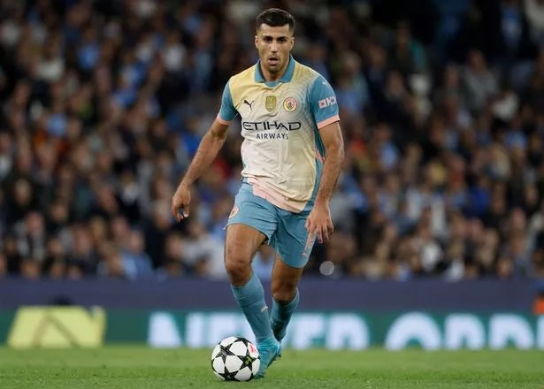 MANCHESTER, ENGLAND - SEPTEMBER 18: Rodri of Manchester City on the ball during the UEFA Champions League 2024/25 League Phase MD1 match between Manchester City and FC Internazionale Milano at City of Manchester Stadium on September 18, 2024 in Manchester, United Kingdom. (Photo by Richard Sellers/Sportsphoto/Allstar via Getty Images)