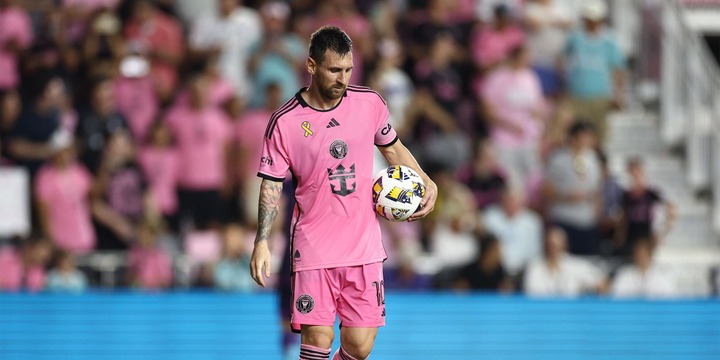 Inter Miami's Lionel Messi prepares to take a free kick against Charlotte FC