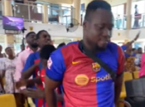 Some Ghanaian Barcelona fans dancing in church to celebrate win over Real Madrid