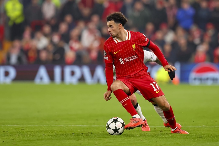 Curtis Jones of FC Liverpool controls the ball during the UEFA Champions League 2024/25 League Phase MD4 match between Liverpool FC and Bayer 04 Le...