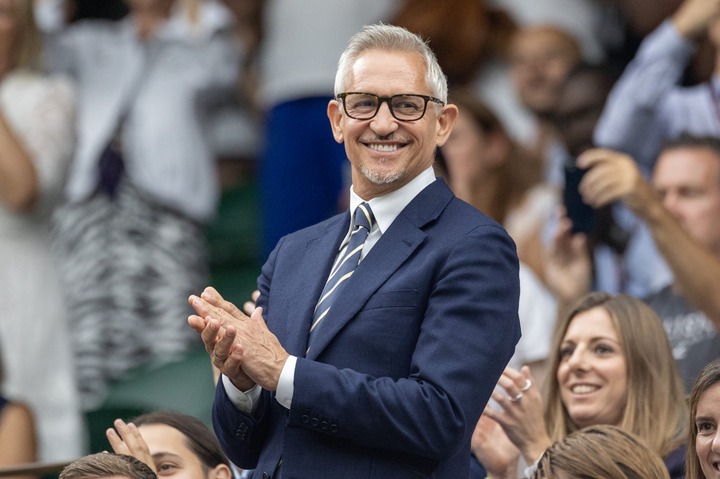 LONDON, ENGLAND - JULY 8.   Gary Lineker reacts as she is introduced to the Centre Court crowd before the start of play during the Wimbledon Lawn T...