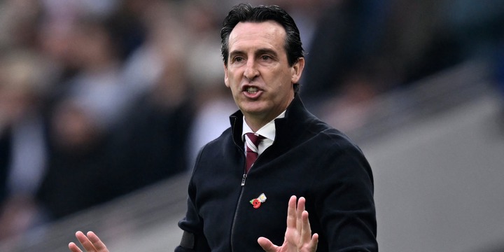 Aston Villa head coach Unai Emery on the touchline