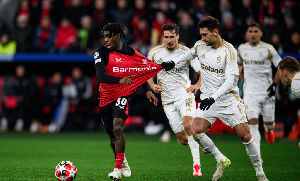 Jeremie Frimpong, Bayer Leverkusen's dynamic right-back (L)