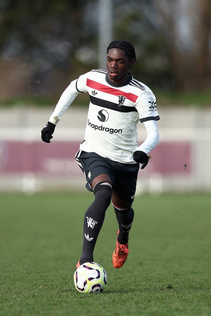 Dante Plunkett of Manchester United runs w with the ball during the English U18 Premier League Cup quarter-final match between West Ham United and ...