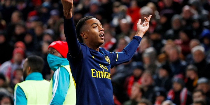 Joe Willock celebrates goa against Liverpool