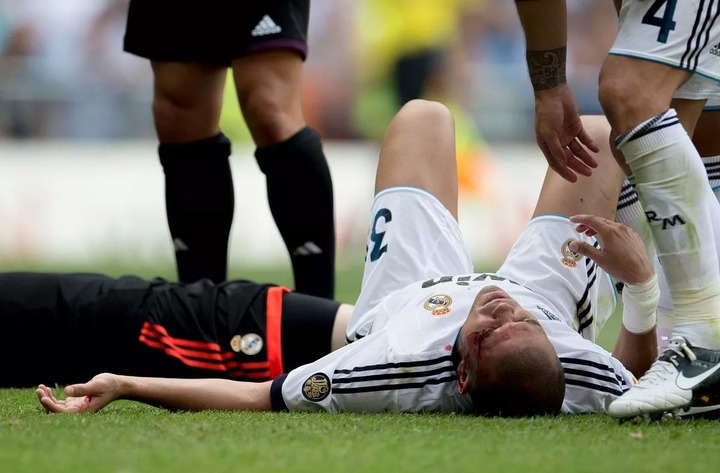 Pepe on the ground with a head injury in 2012