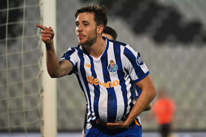 FC Porto's Spanish midfielder #16 Nico Gonzalez reacts after scoring a goal during the UEFA Europa League, 1st round day 8, football match between Maccabi Tel Aviv and FC Porto at the Partizan stadium in Belgrade on January 30, 2025. (Photo by Andrej ISAKOVIC / AFP) (Photo by ANDREJ ISAKOVIC/AFP via Getty Images)