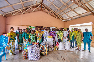 The items included bags of maize, rice, beans, gari, and sugar, as well as clothing and toiletries