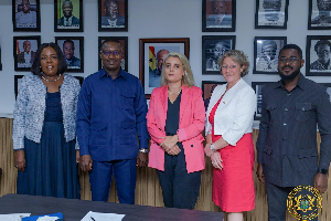 John Abdulai Jinapor (second from left) Simone Giger (third from left)