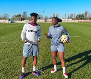 Kudus(L) being interviewed by Freda Ayisi (R)