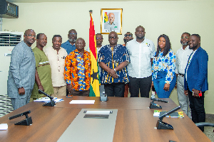 Executives of the Orange Growers Association of Ghana with Agric minister, Eric Opoku