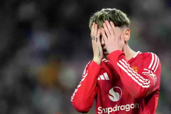 Alejandro Garnacho reacts during Man Utd's 1-1 draw against Real Sociedad (Image: Getty)